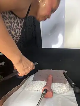 chiquimaturesexy online show from February 2026 09:42:01 PM