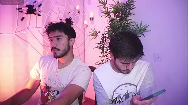 Tony Wylie online show from October 2025 08:51:02 PM