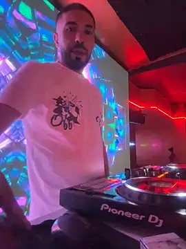 Snapshot of djtimka chatting on September 2025 06:56:02 PM djtimka online show from September 2025 06:56:02 PM