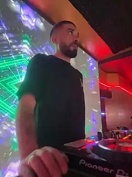 Snapshot of djtimka chatting on September 2025 07:19:02 PM djtimka online show from September 2025 07:19:02 PM