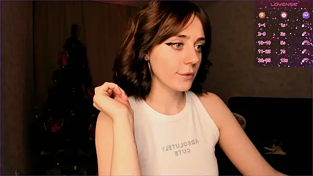 Snapshot of Emmi_Flowers chatting on December 2024 10:08:01 AM Emmi Flowers online show from December 2024 10:08:01 AM