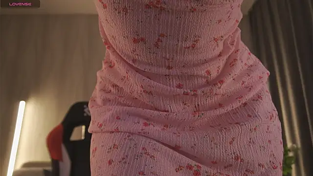Emmi Flowers online show from May 2026 01:05:02 PM