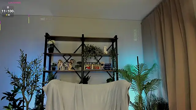 Snapshot of careful_i_bite_nya chatting on October 2025 03:02:02 PM careful i bite nya online show from October 2025 03:02:02 PM