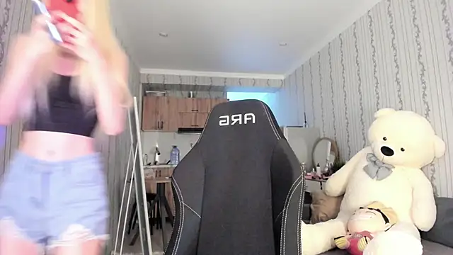 Velvetsky 1 online show from February 2026 04:03:02 PM