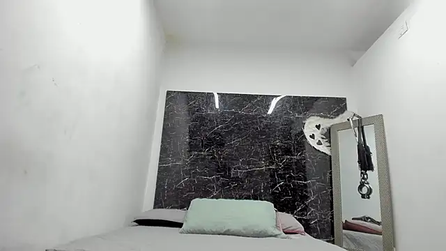 ada-brooke online show from November 2025 11:42:02 AM