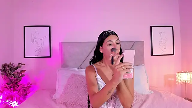 Emilyh  online show from March 2026 11:48:02 AM