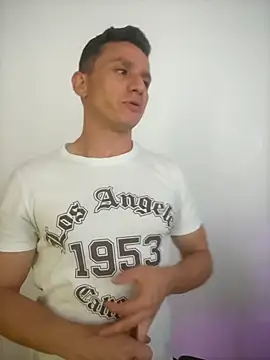 Snapshot of Andrewfalcon chatting on October 2025 08:15:02 AM Andrewfalcon online show from October 2025 08:15:02 AM