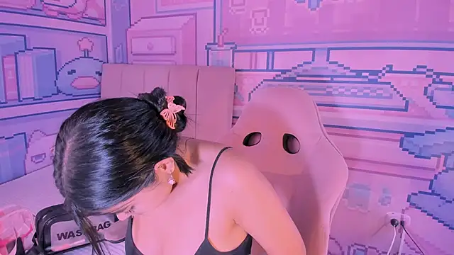  18alice online show from February 2025 07:38:01 PM