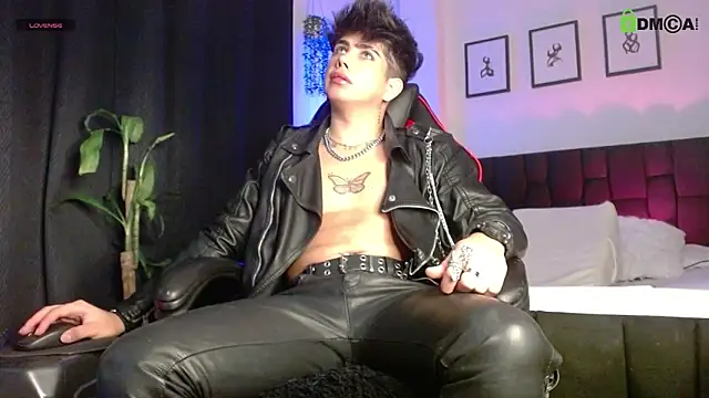 LyleBennett  online show from March 2026 01:58:02 PM