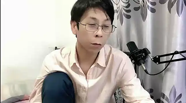 Snapshot of TGH521 chatting on January 2025 12:13:02 PM TGH521 online show from January 2025 12:13:02 PM