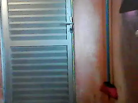 uelytom online show from December 2024 12:16:01 PM