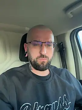 Snapshot of _Haptic_ chatting on December 2025 01:26:01 PM Haptic online show from December 2025 01:26:01 PM