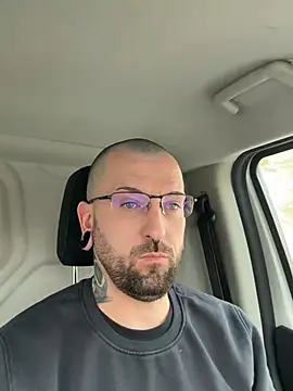 Snapshot of _Haptic_ chatting on February 2026 12:59:02 PM Haptic online show from February 2026 12:59:02 PM