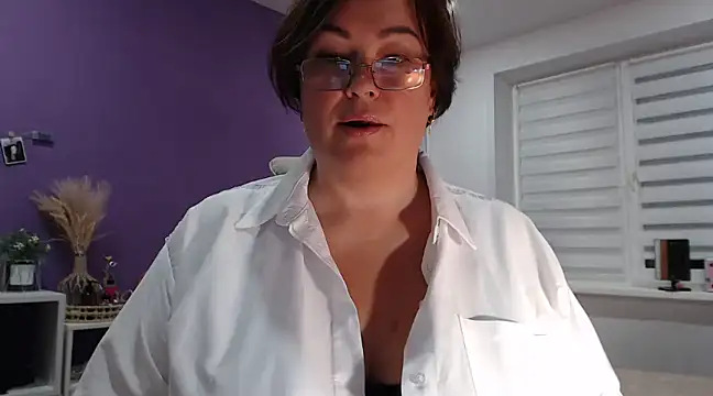 Nora Star online show from January 2025 01:48:01 PM