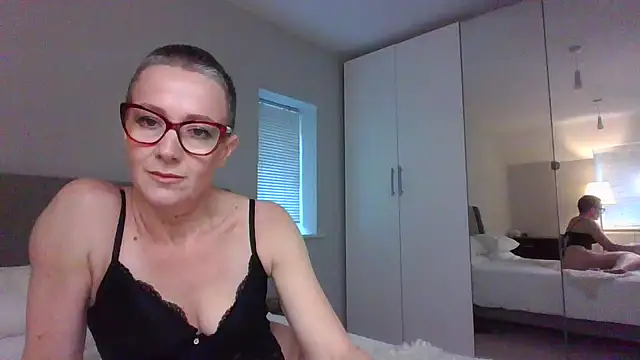 ELEGANT-ARIA36 online show from December 2024 12:05:02 PM