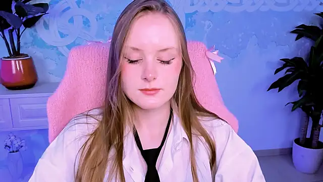 VivienLeeigh online show from October 2025 01:44:01 PM