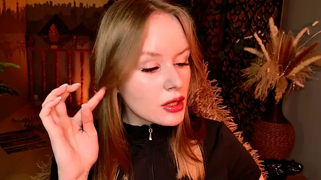 Snapshot of VivienLeeigh chatting on July 2026 05:58:01 AM VivienLeeigh online show from July 2026 05:58:01 AM