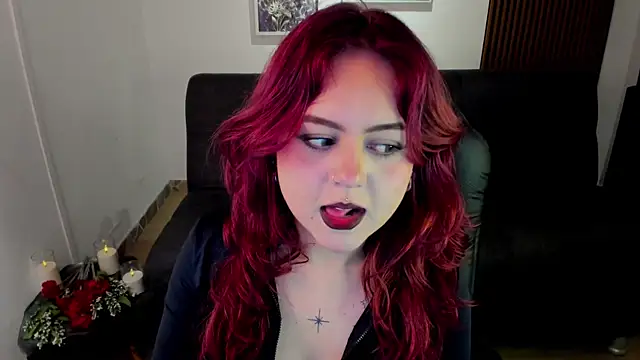 Snapshot of crimson_tati_ chatting on November 2025 04:55:02 AM crimson tati online show from November 2025 04:55:02 AM