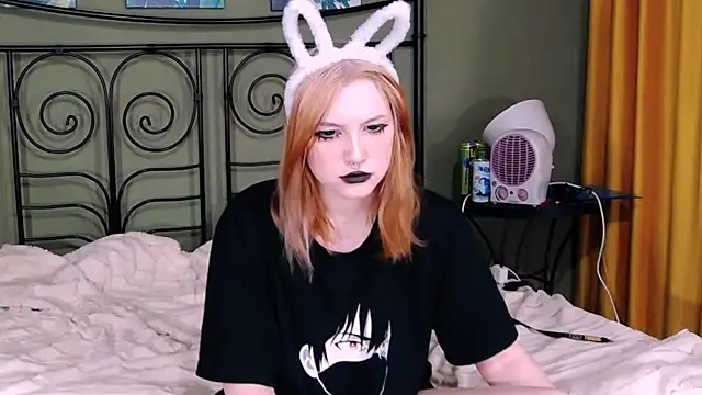 Snapshot of BlackyTea chatting on December 2024 01:29:02 AM BlackyTea online show from December 2024 01:29:02 AM