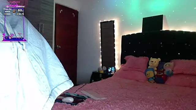 holy juli online show from March 2025 03:31:01 AM