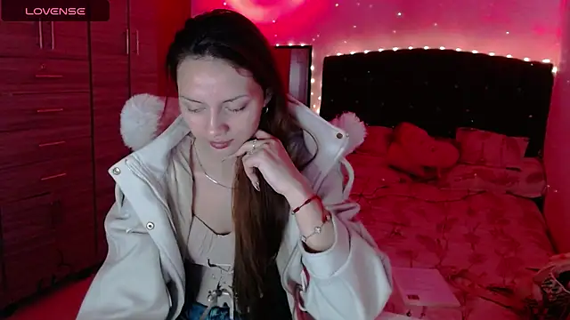 holy juli online show from September 2025 03:44:01 AM