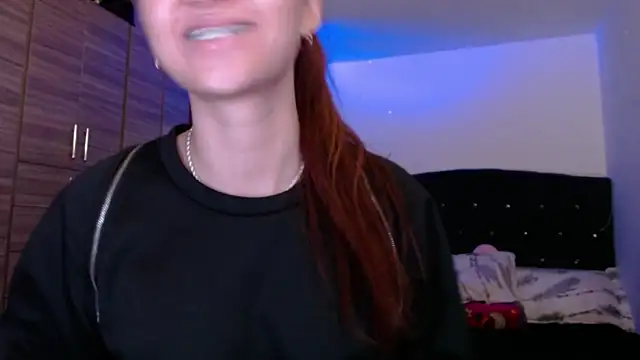 holy juli online show from June 2026 03:54:02 AM