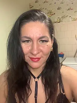 Snapshot of Tina_Moretti chatting on March 2025 08:41:02 PM Tina Moretti online show from March 2025 08:41:02 PM
