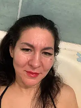 Snapshot of Tina_Moretti chatting on March 2025 06:44:02 PM Tina Moretti online show from March 2025 06:44:02 PM