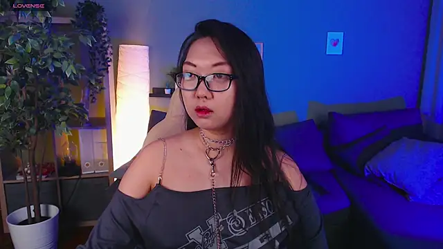 Marine Vact online show from March 2025 05:31:01 PM