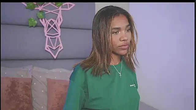 Lily Miiller online show from November 2025 08:58:02 PM