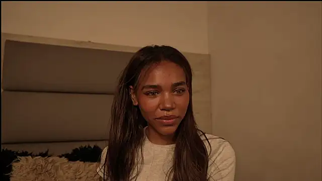 Lily Miiller online show from April 2026 09:28:01 PM