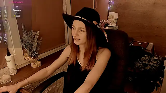 Snapshot of Fox_sky_Fox chatting on January 2025 06:27:02 PM Fox sky Fox online show from January 2025 06:27:02 PM