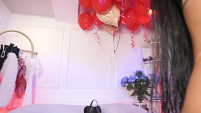 Snapshot of elasummer chatting on February 2026 12:34:01 PM elasummer online show from February 2026 12:34:01 PM