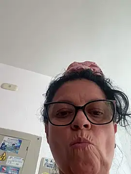 Snapshot of Sharongirl07 chatting on November 2025 03:45:01 PM Sharongirl07 online show from November 2025 03:45:01 PM