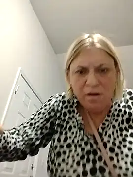 Snapshot of Playmate86 chatting on December 2024 11:33:02 AM Playmate86 online show from December 2024 11:33:02 AM