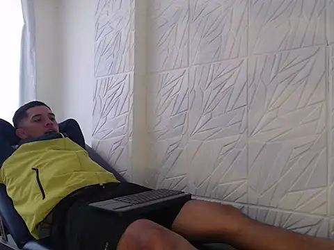 Snapshot of Deportist chatting on September 2025 09:05:01 PM Deportist online show from September 2025 09:05:01 PM