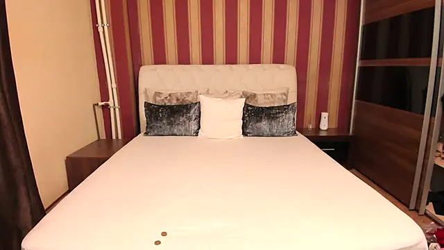 AshPage online show from November 2025 09:46:02 PM