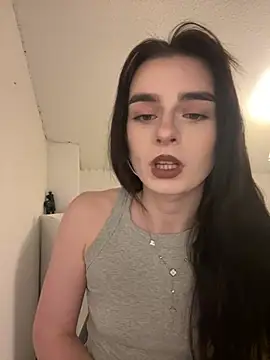 Snapshot of AdelinaAlia chatting on May 2026 08:06:02 PM AdelinaAlia online show from May 2026 08:06:02 PM
