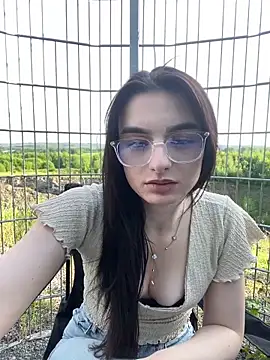 Snapshot of AdelinaAlia chatting on May 2026 04:14:02 PM AdelinaAlia online show from May 2026 04:14:02 PM