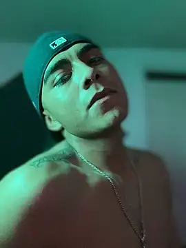 SkinnyHot444 online show from December 2024 10:41:02 PM