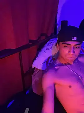 SkinnyHot444 online show from January 2025 01:20:01 PM