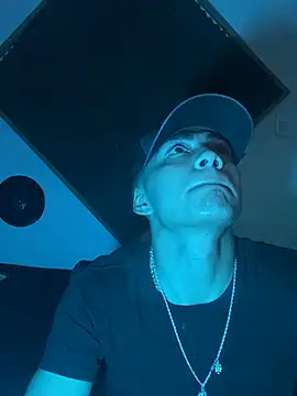 SkinnyHot444 online show from March 2025 02:21:02 PM