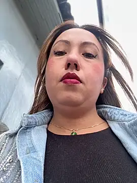 VIOLETA-25  online show from November 2025 03:01:02 PM