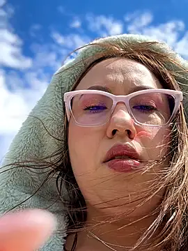 VIOLETA-25  online show from April 2026 02:22:01 PM