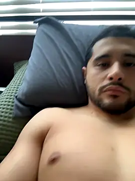 LATINMOBB online show from November 2025 08:09:02 PM