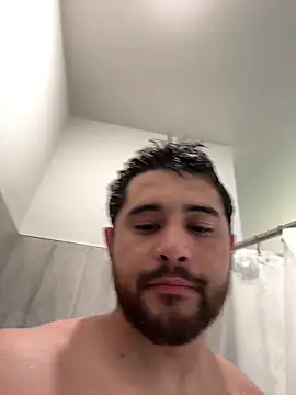 LATINMOBB online show from April 2026 09:05:01 PM