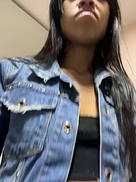 Snapshot of bonnie_18x chatting on November 2025 11:25:01 PM bonnie 18x online show from November 2025 11:25:01 PM