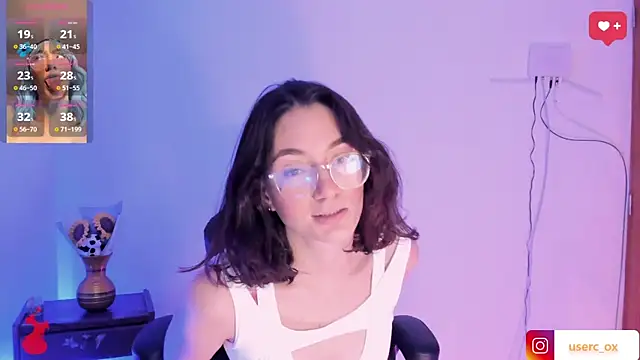 Snapshot of haanna_thompsoon chatting on December 2024 09:43:01 PM haanna thompsoon online show from December 2024 09:43:01 PM