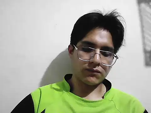 Snapshot of HardDick2 chatting on February 2026 05:28:02 AM HardDick2 online show from February 2026 05:28:02 AM