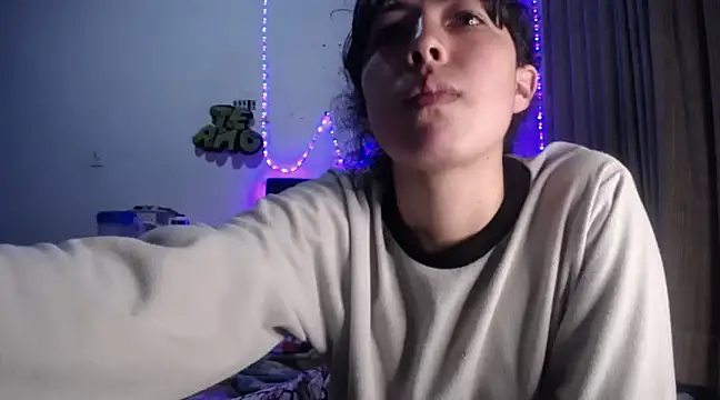 Malejand Thomas online show from December 2024 12:17:01 AM